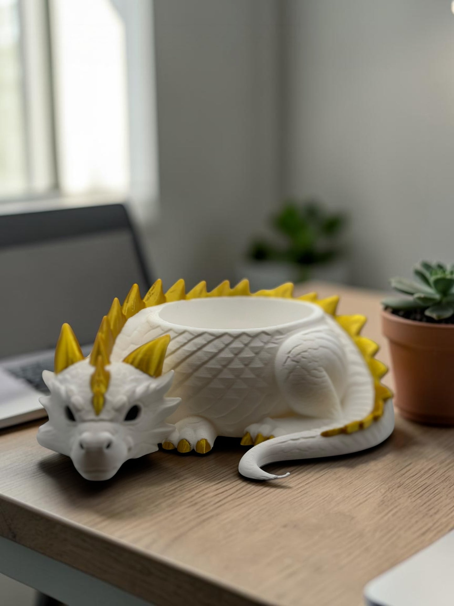 Dragon 2" Planter
