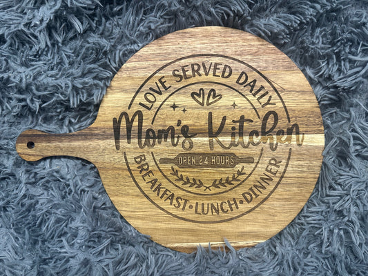 Charcuterie Cutting Board Round - 15x11 with engraved design